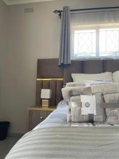 Hulley Homes- Escape to Beautiful Mountain Views - 2