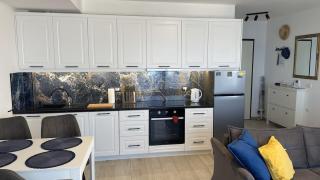 Tommy Saranda Apartment - 1