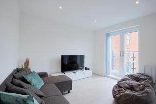 Modern Apartment with Balcony near City Centre - 2