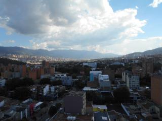 Laureles 16th floor stylish Spring City Treat - Medellín - 4