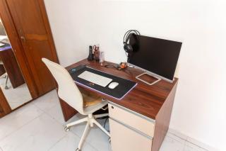 Logement paisible au cœur de Dakar, chambre avec bureau et salle de bain dans un appartement partagé - Dakar - 6