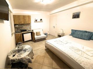 Inn Mine Hotel - Budva - 9