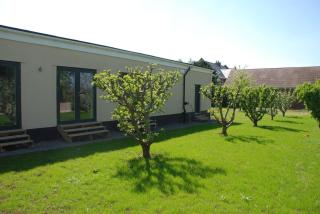 Spacious 4 bed rural escape - - 9