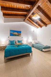 Elsa d'Ortigia - I TRE ARCHI - Syracuse - 9