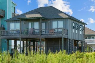 Once Upon A Tide 4BR Beach Getaway - Crystal Beach - 8