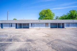 Royal Inn by OYO - Stephenville - 2