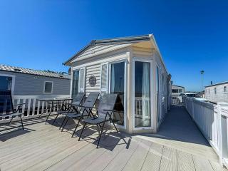 6 Berth Caravan For Hire With Sea Views At Haven Seashore Ref 22087A - 1