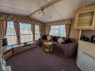 Great 6 Berth Caravan For Hire At Cherry Tree Holiday Park In Norfolk Ref 70801C - Great Yarmouth - 2