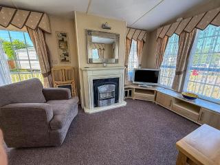 Great 6 Berth Caravan For Hire At Cherry Tree Holiday Park In Norfolk Ref 70801C - Great Yarmouth - 1