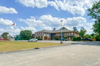 Louisville Inn by OYO Louisville Municipal Airport - - 0