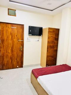 The Raghuvanshi Paying Guest House - 2