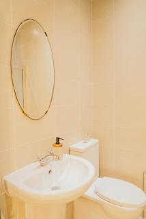 Modern 4 Bed Apartment - Cardiff City Centre - Free Parking - 8
