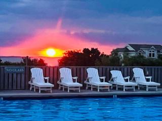 Ships Watch! 6 Bed, Beach, Pool, Sound Sunset View - Kitty Hawk Beach - 9
