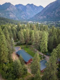 Large Log Home - Hot Tub, Close To Town! - Leavenworth - 7