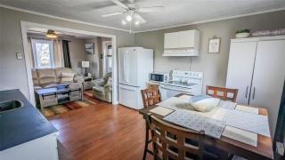 Peaceful 2 Bedroom Cottage - Musgrave Harbour - 9
