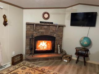 All Season Fun and Cozy Home in Island Falls, ME - - 9