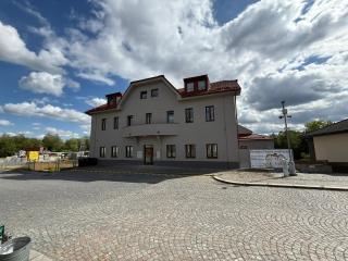 Resident House and Hotel - 1