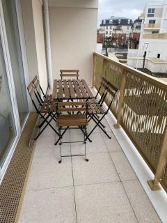 Classic - Paris, DisneyLand, Villepinte Expo, CDG - 7