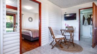 Sea Breeze Apartment - Wilderness - 3