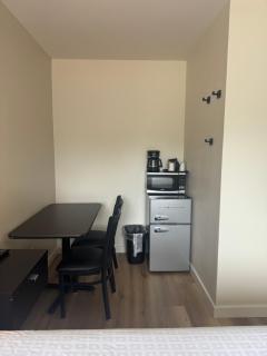 Richland Inn and Suites - 8