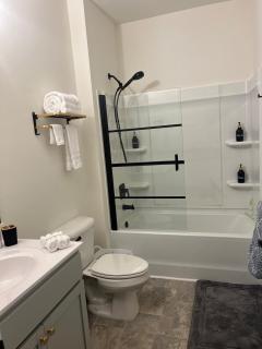 Modern and Cozy Apartment - Knoxville - 3