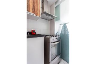 BHaus Bela Vista Bela Cintra - Apartamento 50m2 com Varanda e Linda Vista 17o andar - Cama Queen - Próximo ao Shopping Frei Caneca e Metrô - Academia - Piscina - Lavanderia - Vaga de Garagem - Acomoda 2 adultos e 1 criança - bc75 - 1