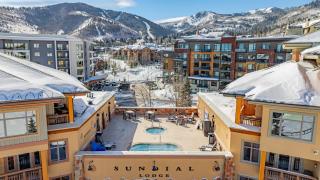 Unequalled Ski in Out, Next to Gondola, Sundial 1Br, Pool, Hot tub, Condo Nast Winner B217 - Park City - 4