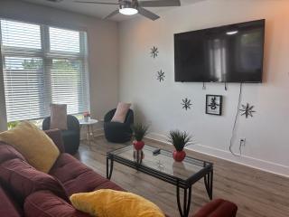 Gated 2BR in Greenville wVibes - Greenville - 3