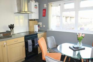 The Randolph Cosy 3BR Apartment close to shops - Milton Keynes - 5