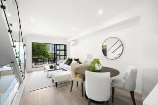 Beauty in Bayswater - New Build Luxury - Auckland - 3