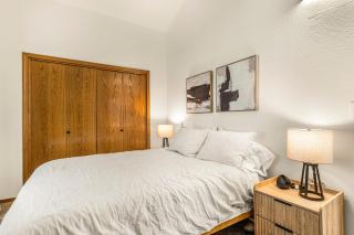 Pinewood Lodge - Backs to Forest - Near Downtown! - 3