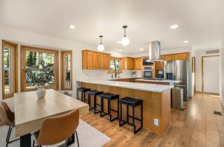 Pinewood Lodge - Backs to Forest - Near Downtown! - 6