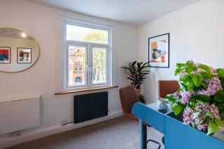 Bright & Contemporary Peckham Stay - 7