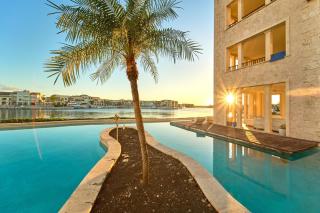 3BR Getaway, Pool & Breathtaking Sunsets - 4