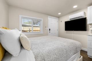 Eagle Nest Retreat - Modern Studio in Eagle - Eagle - 2
