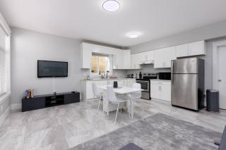 Cosy 2-bed Basement Suite In Quiet Neighbourhood - Delta - 5
