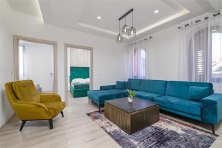 Apartments by the sea Pula - 24381 - 2
