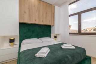 Apartments by the sea Pula - 24381 - 1