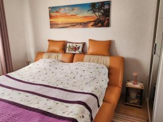 Apartments with parking space Kastel Stari, Kastela - 24406 - 2