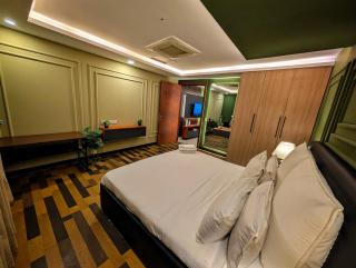 Gold Crest Grand Mall DHA phase 4 One Bedroom Suite - Lahore - 8