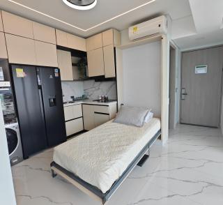 Luxurious VIP waterfront suite with pool - 6