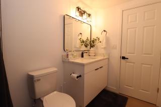 2 bedrooms near Downtown, Airport, stadiums, light rail - 3
