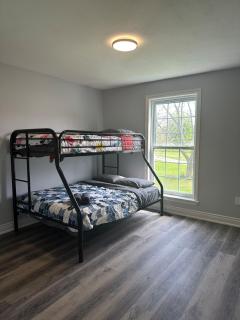 A getaway in Niagara from hustle bustle - Welland - 2