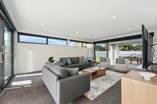 Beautiful Balook - 3 Bedroom Beach House - Lauderdale - 8