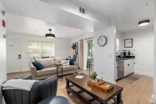 Newly Remodeled Condo - Near UF, Shands & VA ! - Gainesville - 7