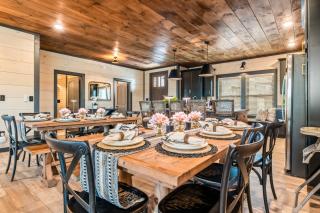6Br7Ba,Lux retreat,Pool,Hot Tub,WatrPark,TheaterRoom-Sleeps22 - Sevierville - 9