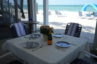 Relax Beachside in This Cozy 1BR Bradenton Condo - Steps from the Sand - Bradenton Beach - 9