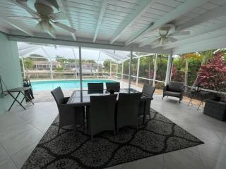 The Happy Pelican - Cape Coral - 0