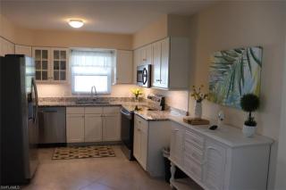 The Happy Pelican - Cape Coral - 9