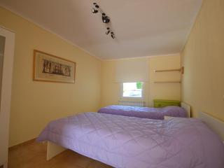 Besalu 30 - ES-89-143 - Sant Pere Pescador - 1